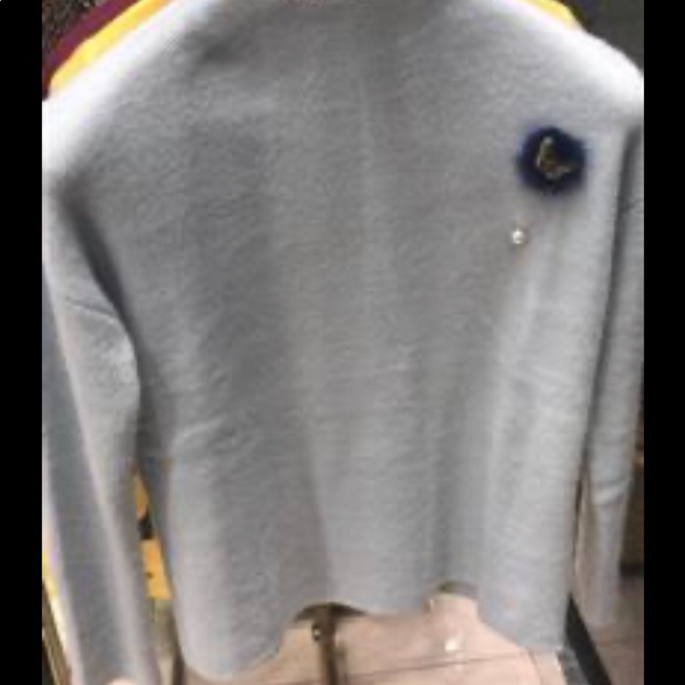 Sweater - Picture 3 of 6
